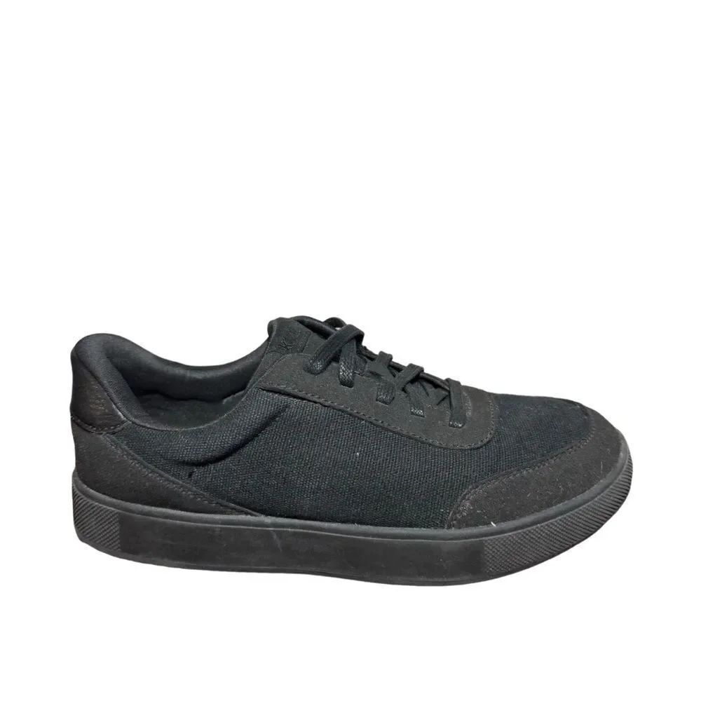 Kids Black Canvas Sneakers kizik size 5Y